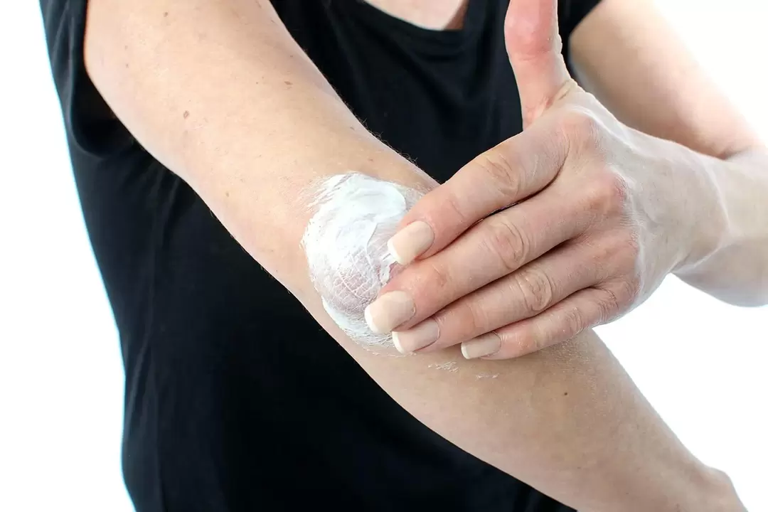 utilisation de Artovitel pour la douleur dans l'articulation du coude